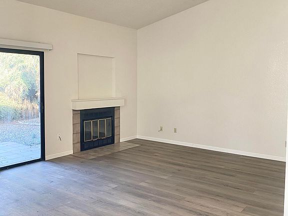 4th image of 1604 E Castlecrest Avenue
