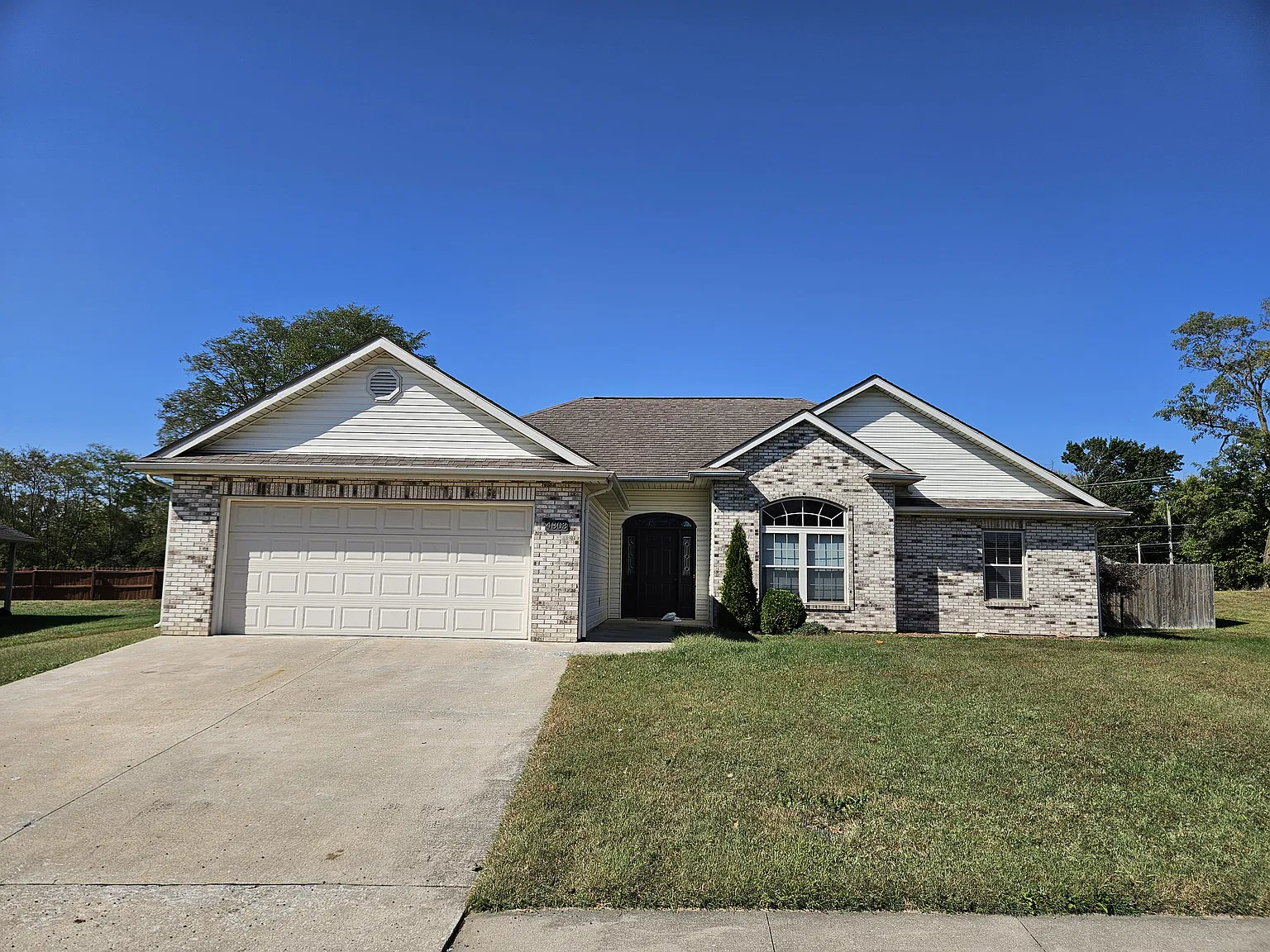 3 bed, 1723 sqft, $1,850 — Photo 1