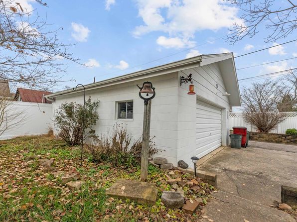 506 Etna St, Russell, KY 41169