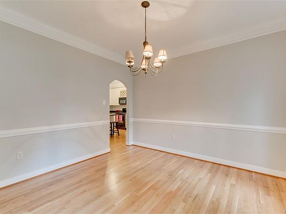 5th image of 9127 Sycamore Hill Pl