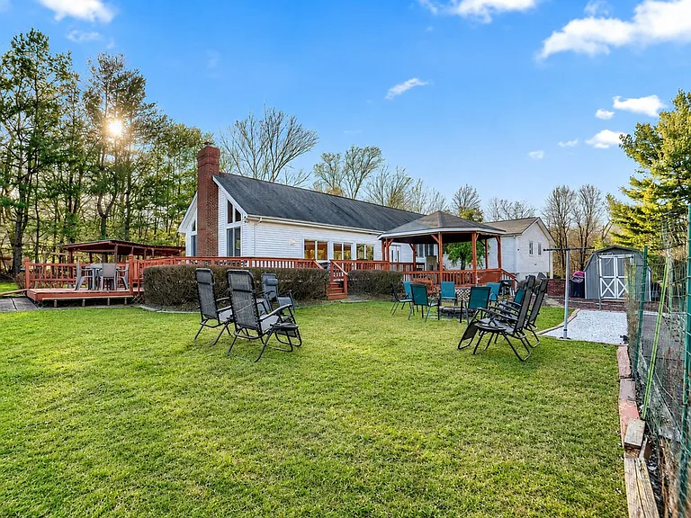 283 Prospect Rd #ID1537098P — Photo 45