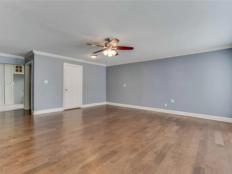 2310 Ridgedale Dr — Photo 15