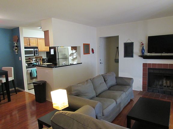 3rd image of 1732 Ascot Way Unit G