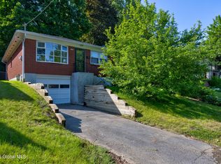 39 Hillcrest Ave, Albany, NY 12203