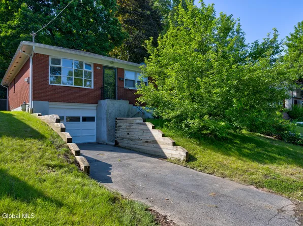 39 Hillcrest Avenue, Albany, NY 12203