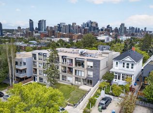 2130 17th St SW UNIT 208, Calgary, AB T2T4M4