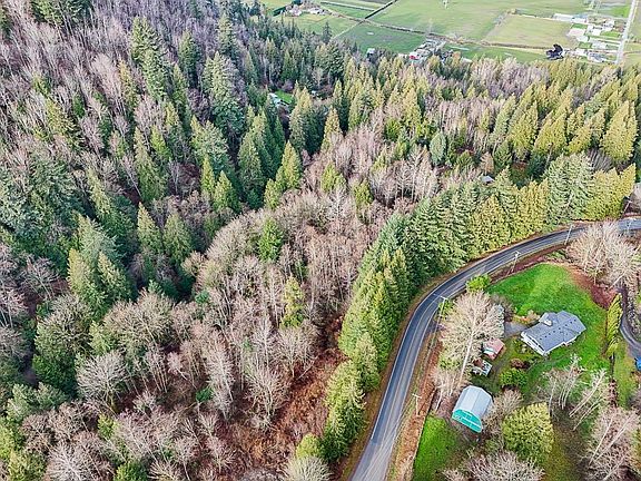 3rd image of 6183 Ryder Lake Rd