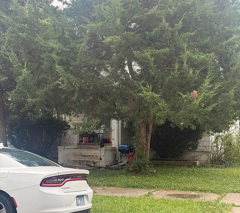 1st image of 712 E Ravine Ave