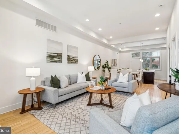 412 N Front St Unit 1, Philadelphia, PA 19123