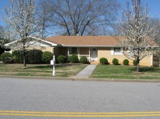 101 Valleybrook Cir, Hixson, TN 37343