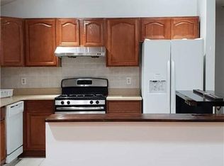 121-17 6th Ave #3, College Pt, NY 11356