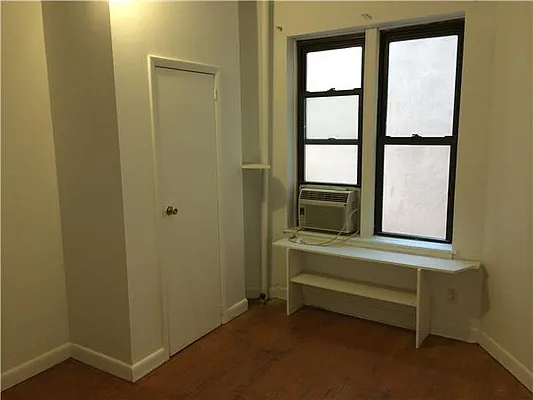 Rented by Domus Realty | media 11