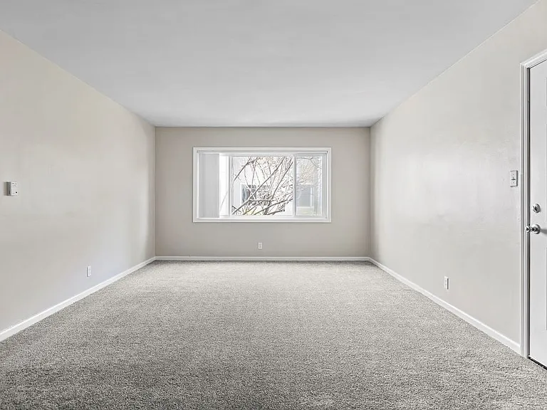 Gloria Homes Apartments — Photo 33