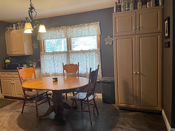 5th image of 405 N Reinberg Ave
