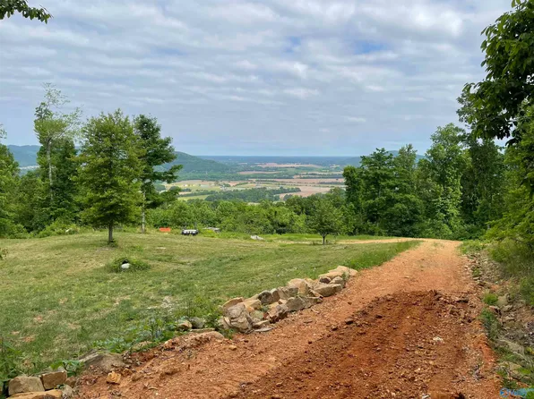 646 Keel Mountain Rd, Gurley, AL 35748