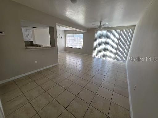 5th image of 2419 Fan Palm Dr