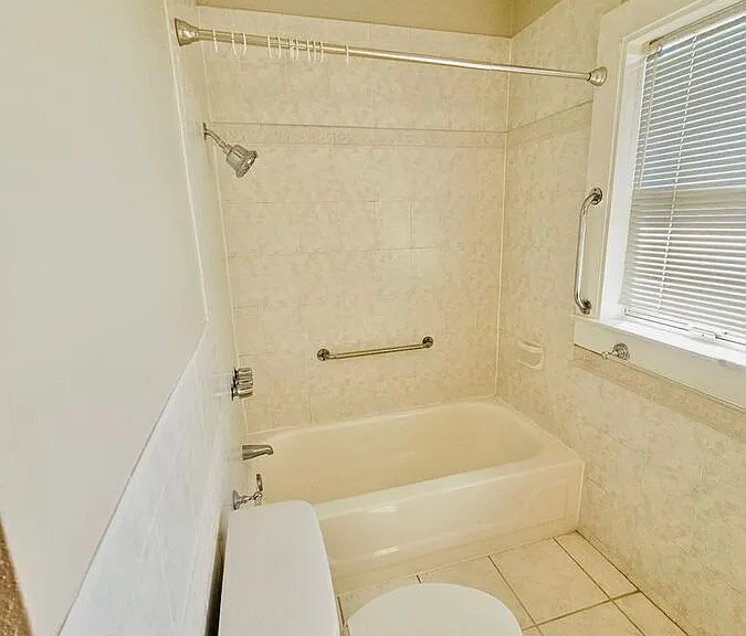 303 E Paris St — Photo 35