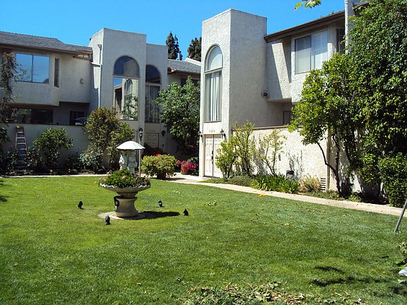 2nd image of 5327 Coldwater Canyon Ave APT A