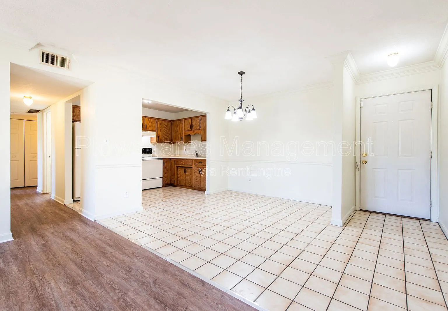 2 bed, 2.0 bath, 1080 sqft, $1,245 — Photo 2