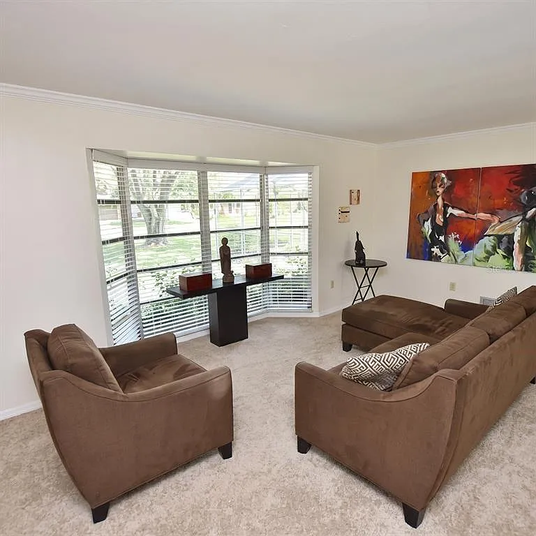 3 bed, 2.0 bath, 1549 sqft, $2,900 — Photo 4