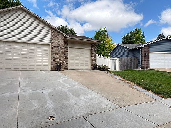 2nd image of 4813 E Hanover Ct