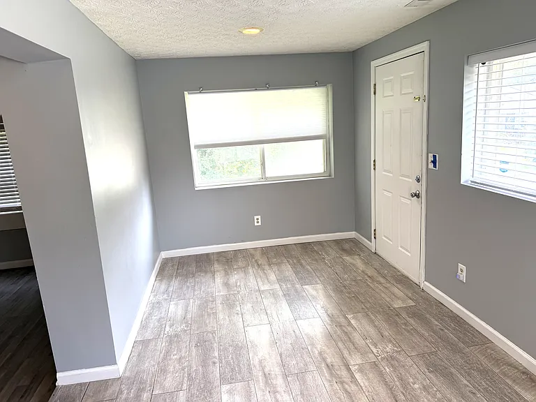 3556 Central Ave — Photo 9