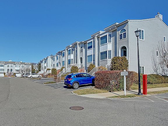 2nd image of 241-37 Oak Park Dr Unit B