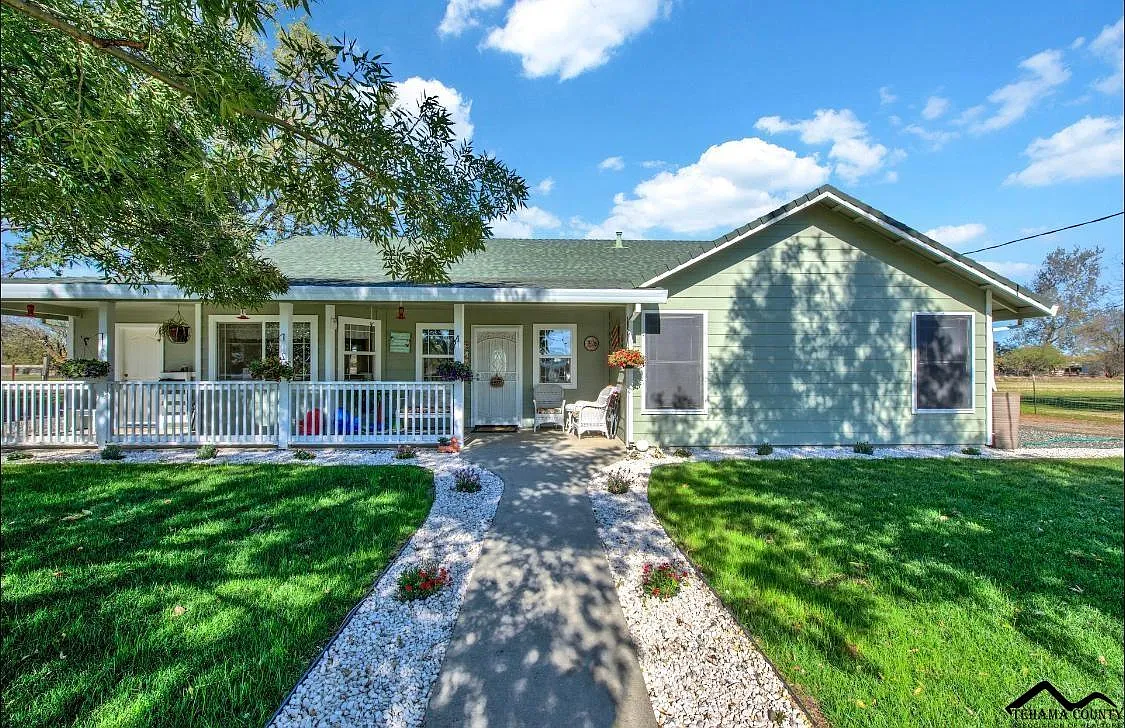 20432 Corning Rd photo 1