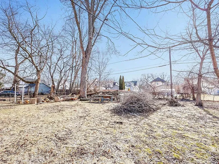 811 Elmore St #2 — Photo 13