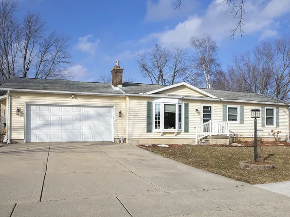 12 Simonson Blvd, Deerfield, WI 53531
