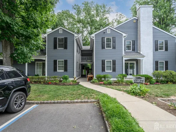 28 Countryside Dr, Basking Ridge, NJ 07920
