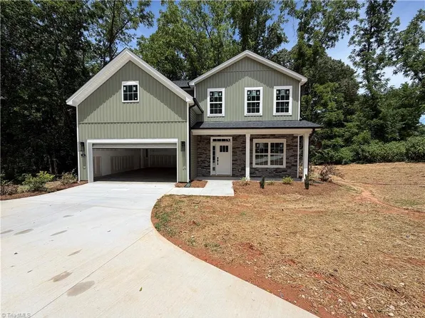 224 Longwood Dr, Winston Salem, NC 27104
