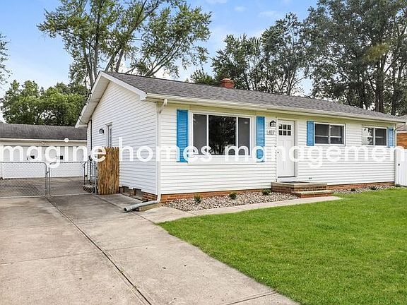 4th image of 417 Sterling Cir