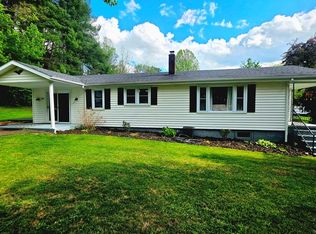 60 Green Acres Dr, Galax, VA 24333