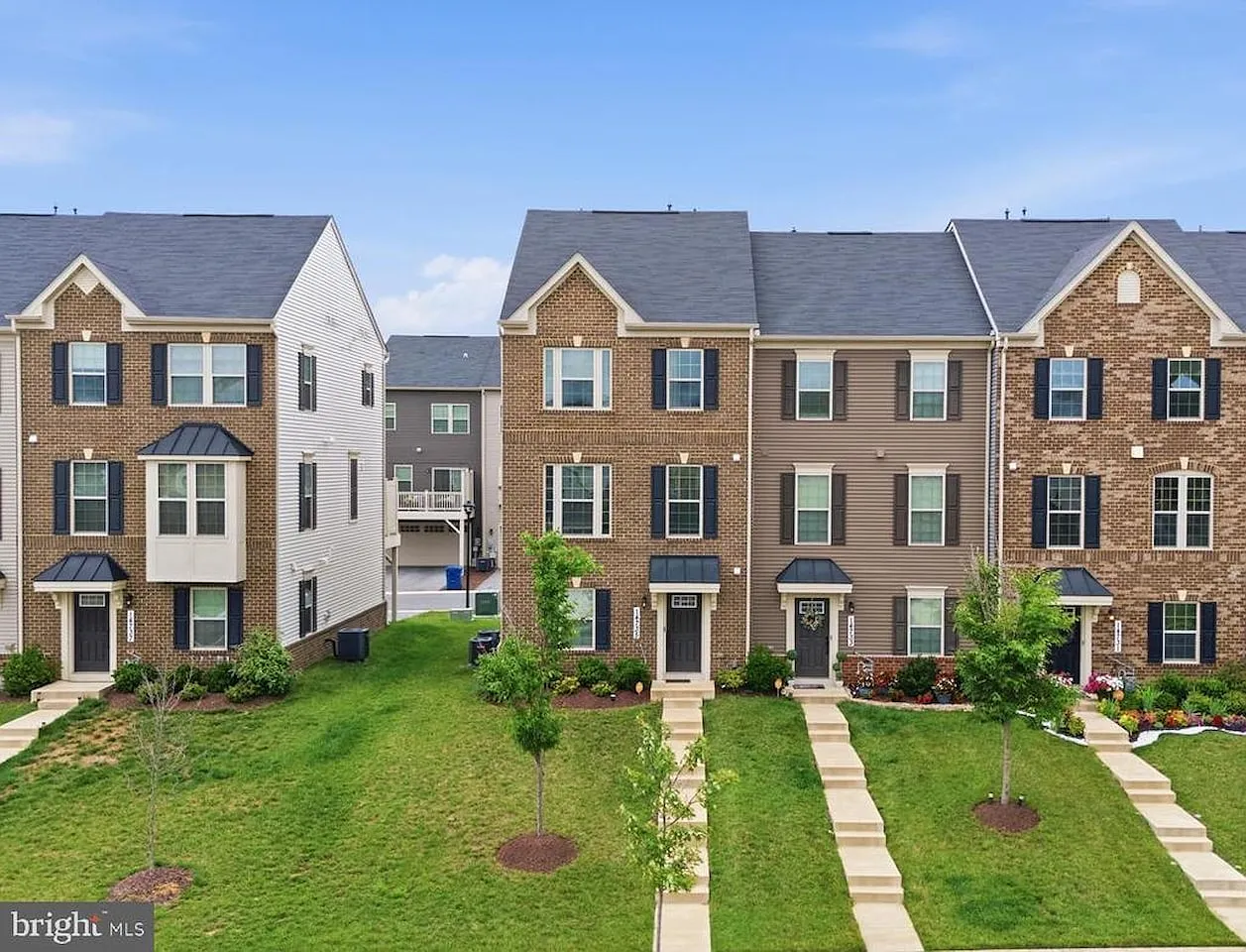 4 bed, 2229 sqft, $3,290 — Photo 1