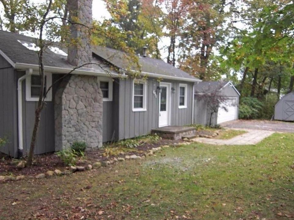 1st image of 690 East Dr