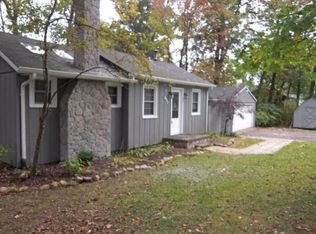 690 East Dr, Valparaiso, IN 46383