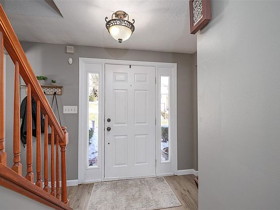 4th image of 315 Laurelwood Dr