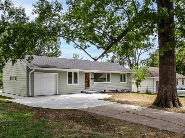 8525 Glenwood St, Overland Park, KS 66212