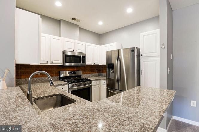 1st image of 4144 Fountainside Ln