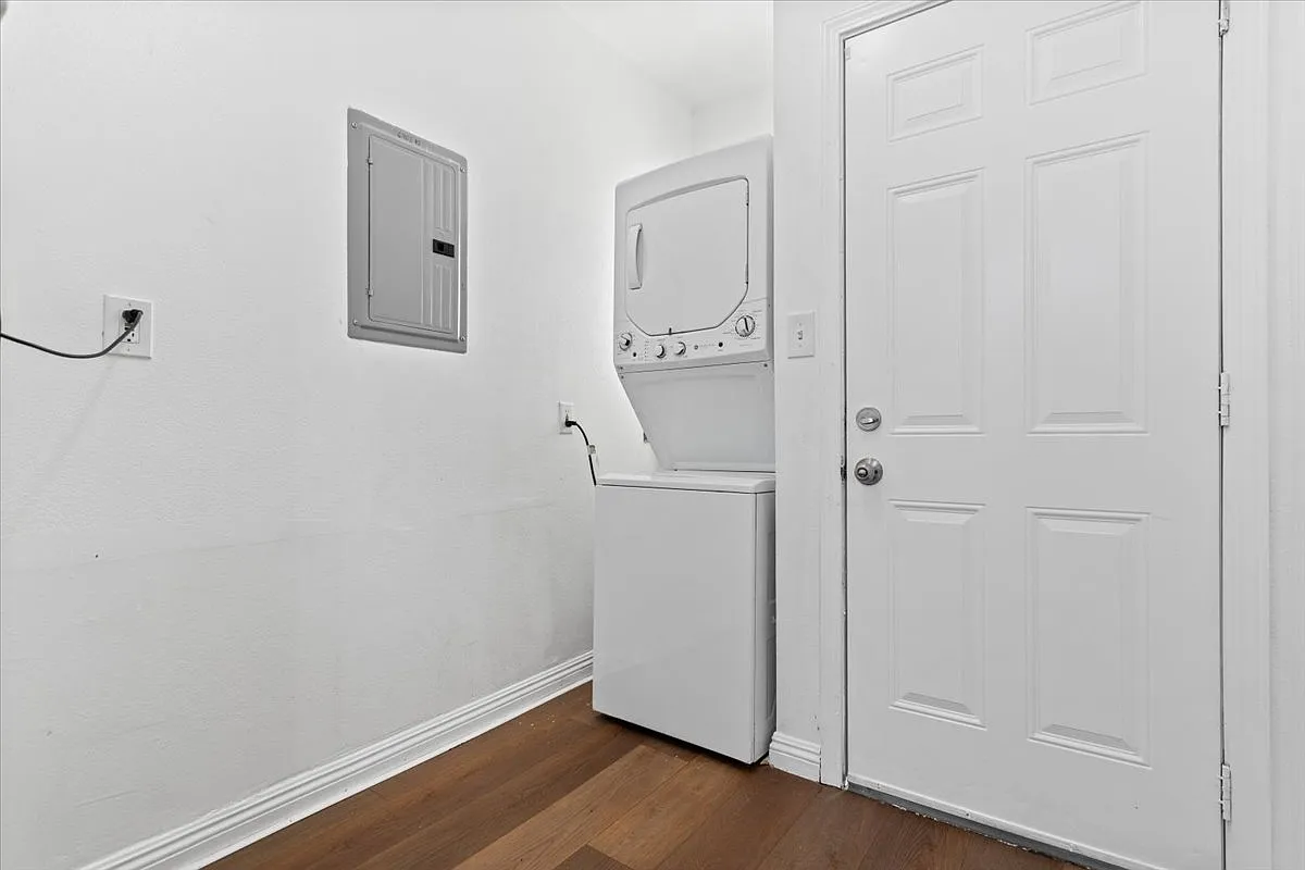 4 bed, 1250 sqft, $2,800 — Photo 4