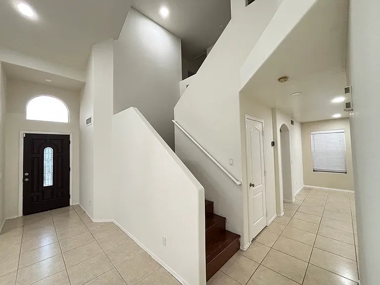 1231 N Tercera Ct — Photo 16