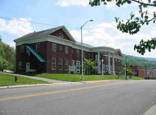 117 Macarthur Ln, Narrows, VA 24124