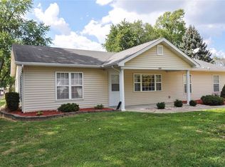 1809 Oak Tree St, Saint Peters, MO 63376
