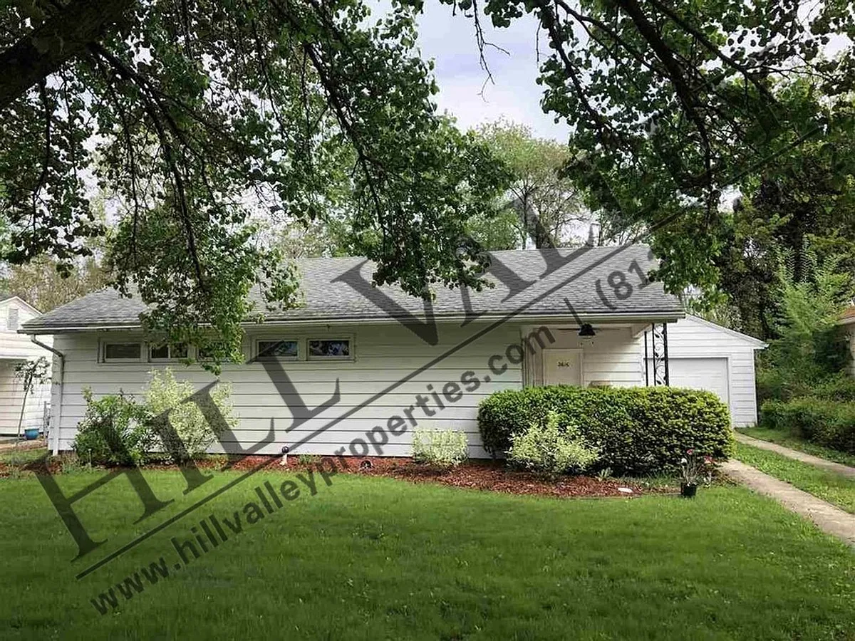 Building Photo - 2616 Mariposa Dr