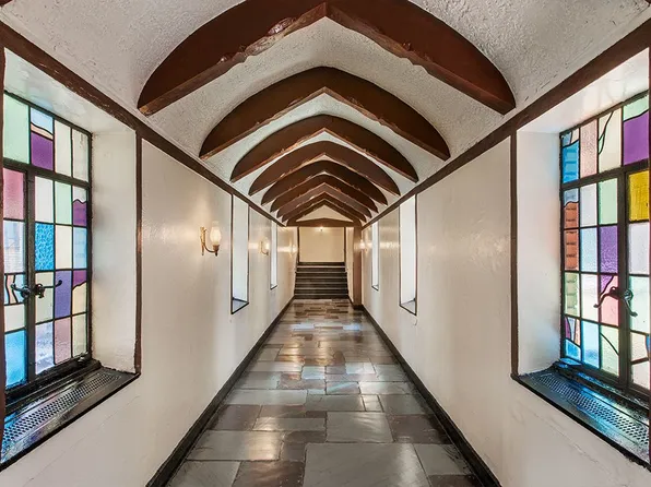 405 East 54th Street image 17 of 19