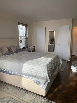 Rented by R New York | media 17