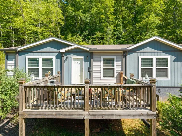303 Rose Wood Ln, Ellijay, GA 30540