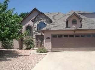 704 Oak Hollow Dr, Kerrville, TX 78028