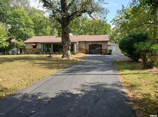 610 Main St, Carterville, IL 62918